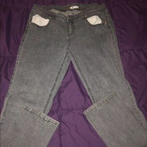 Juniors bongo gray jeans